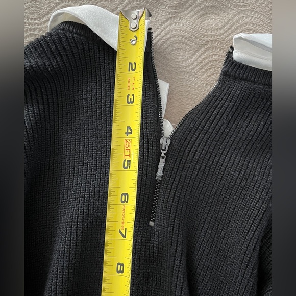 🆕 White House Black Market sweater in black with white collar size small - Picture 8 of 12